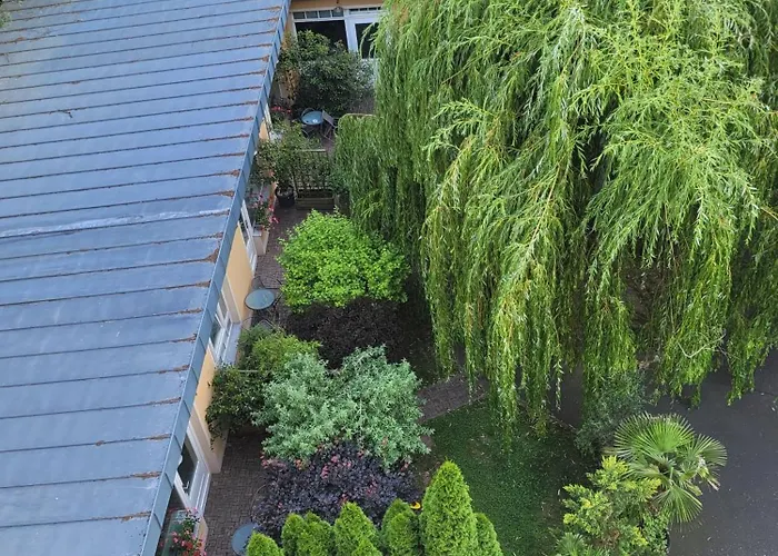 Mit 2 Baedern Und 2 Schlafzimmern *